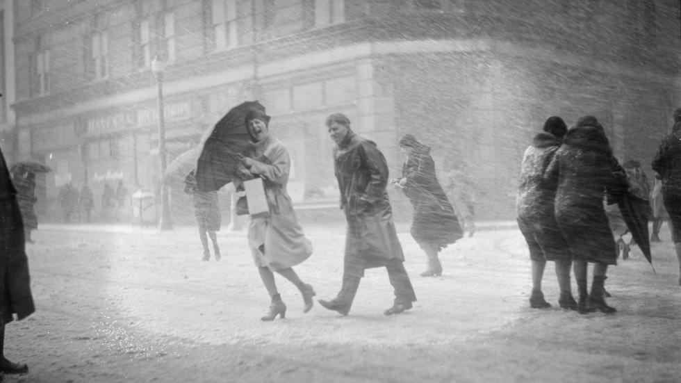 #19 Snowstorm in Boston, 1930