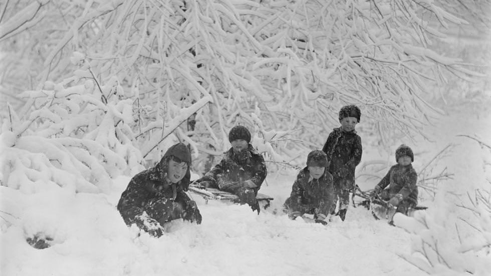 #21 Kids playing in Roxbury Park, 1930