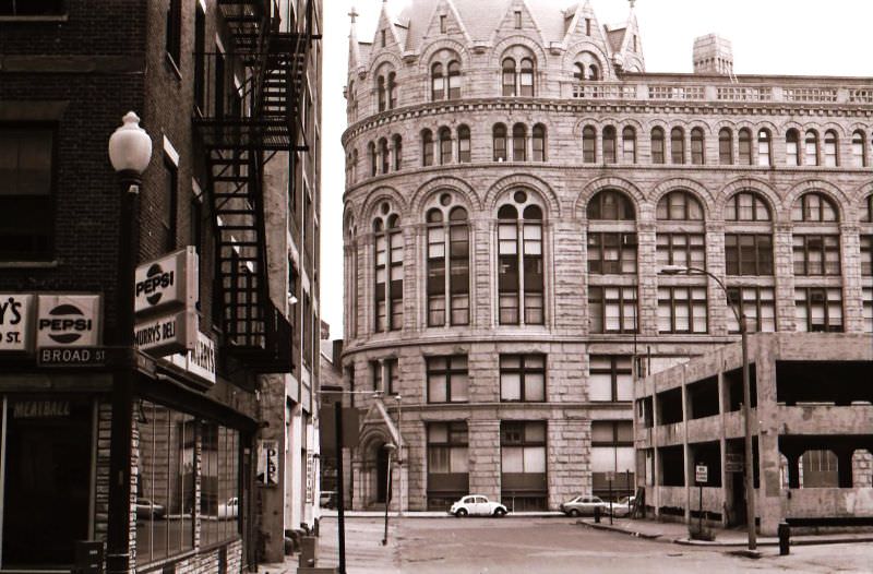 #20 Murry’s Deli on Broad Street with Grain Exchange Building, Financial Zone, Boston, 1979