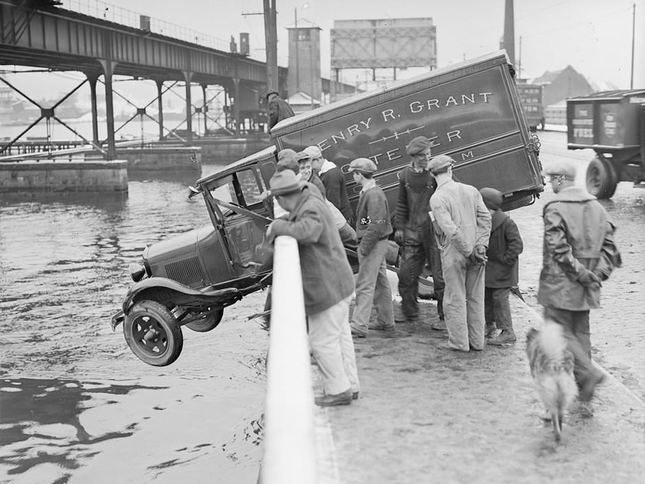 #21 Mystic River, 1930