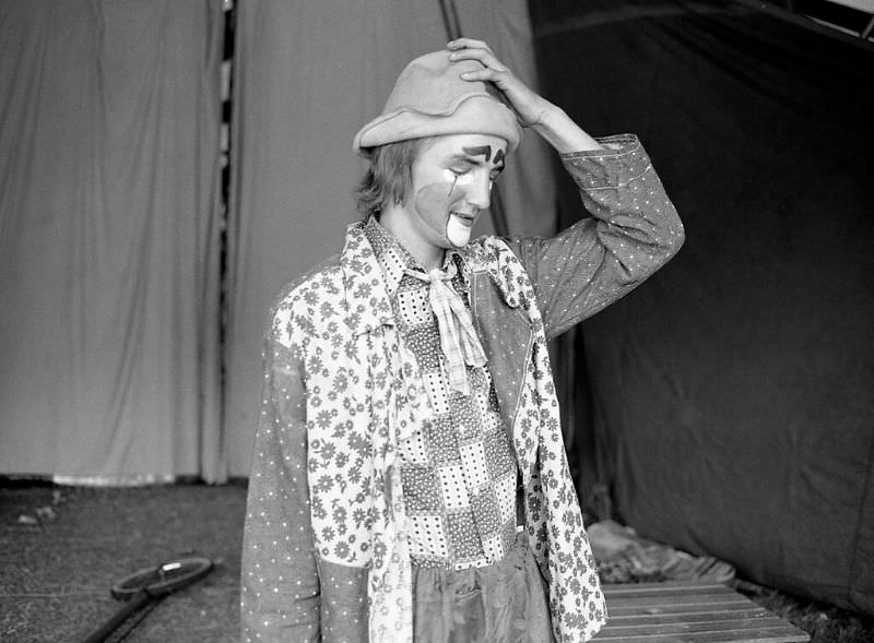 #4 Lennon Brothers Circus, 1977