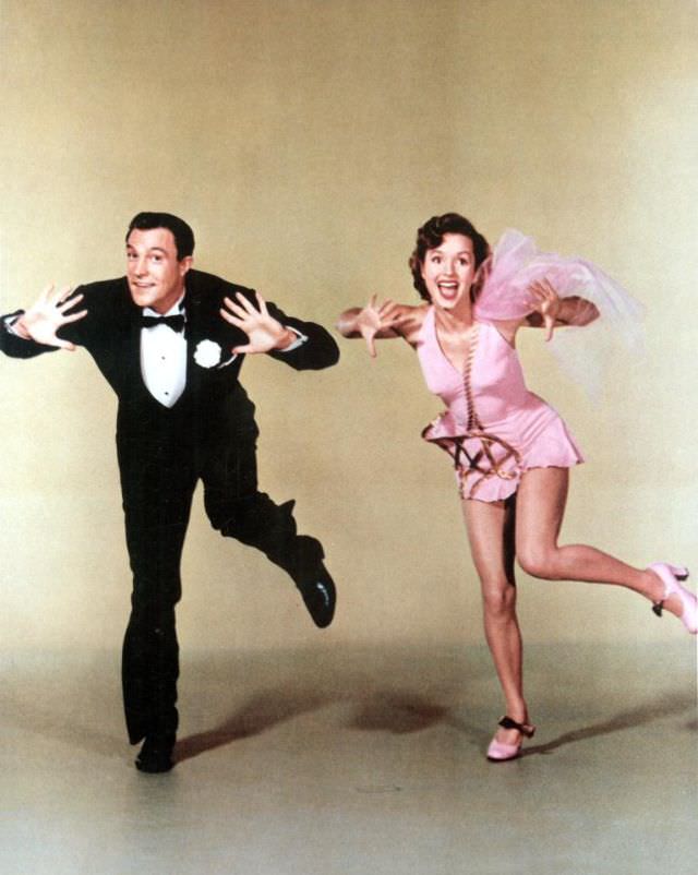 #4  Glamorous Photos of Debbie Reynolds during the Filming of ‘Singin’ in the Rain (1952)’ #4 Celebrities