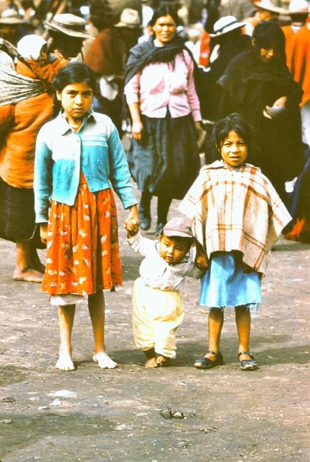 #20 Ecuadorian children, 1959