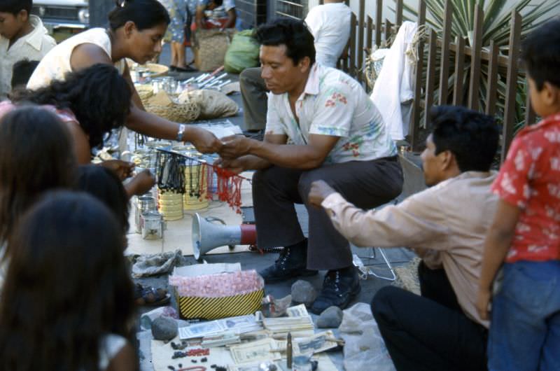 #37 Herbalist at the market, Sonsonate, 1977