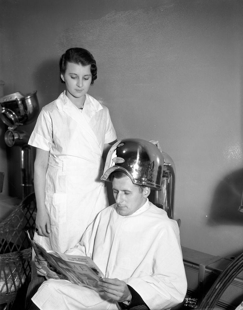 The Bizarre History and Photos of Different Hair Dryer Models from the 20th Century Inventions