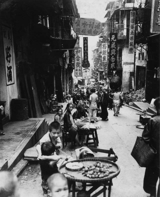 #20 Street scene in Hong Kong, August 1945