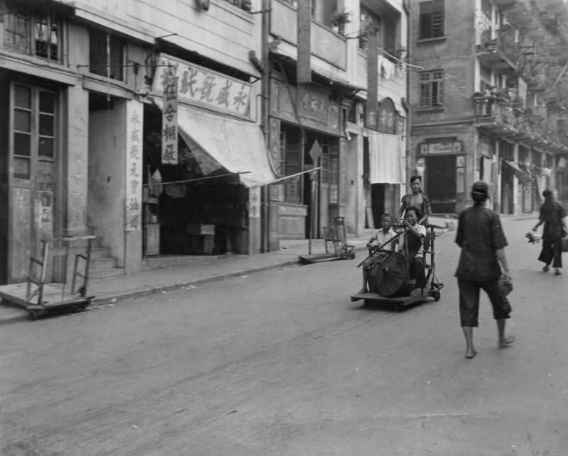 #21 Street scene in Hong Kong, August 1945
