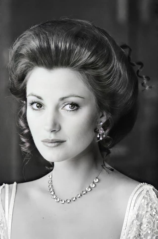 Stunning Photos of Jane Seymour during the Filming of &;Somewhere in Time (1980)&; Celebrities