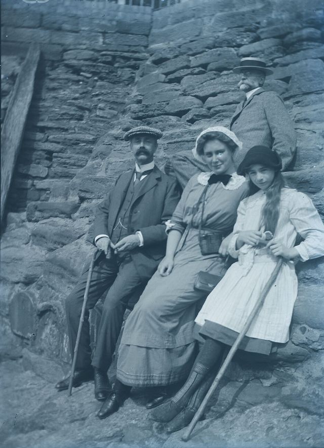 #38 Family at the seaside