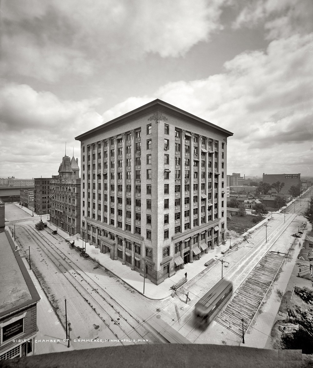 #38 Chamber of Commerce, Minneapolis, Minnesota, circa 1905