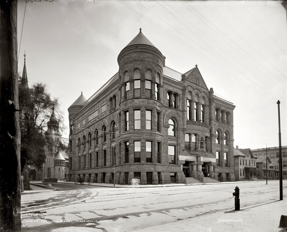 #32 The Minneapolis Public Library circa 1900-1906