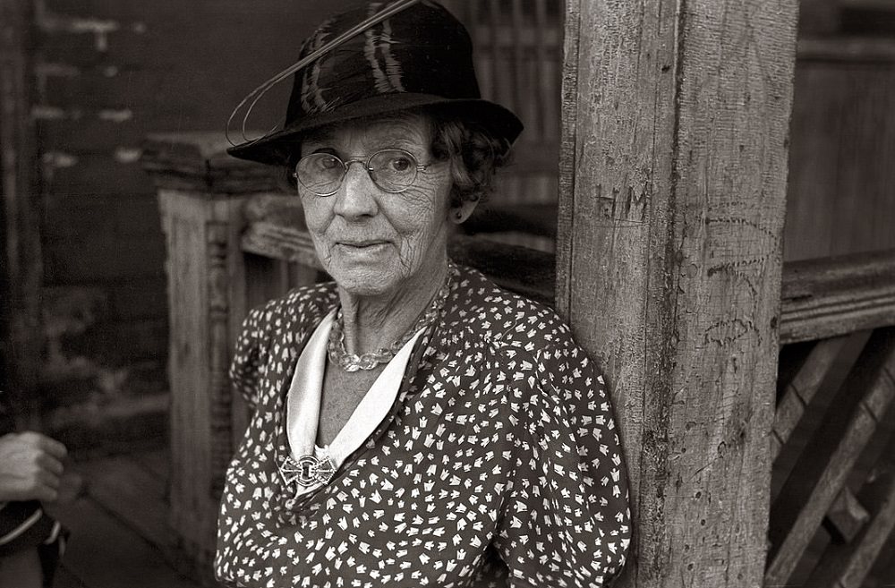 #39 Lady resident of a St. Paul rooming house, September 1939.