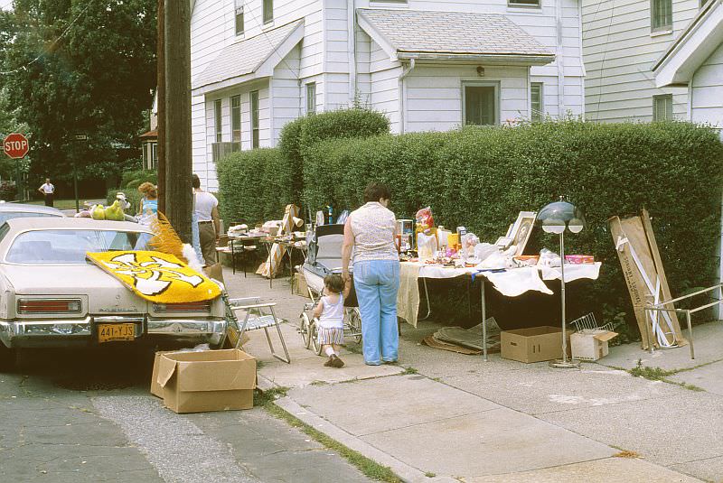 #9 Yard sale nearby