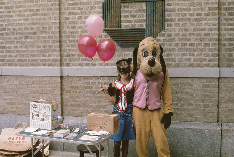 #10 Candid views along Jamaica Avenue, Woodhaven, NY – July, 1979