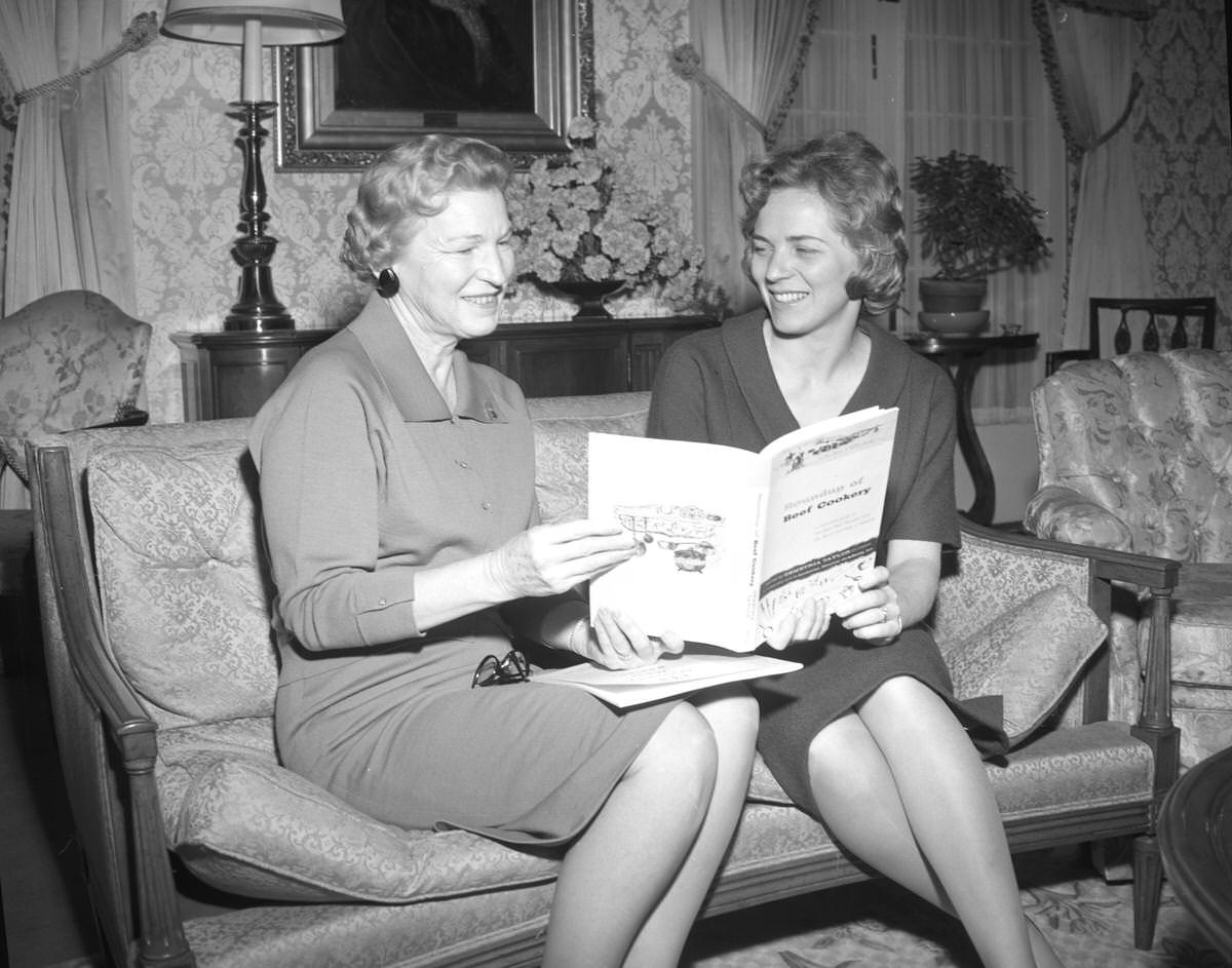 #44 Ruth house, Olympia, 1968