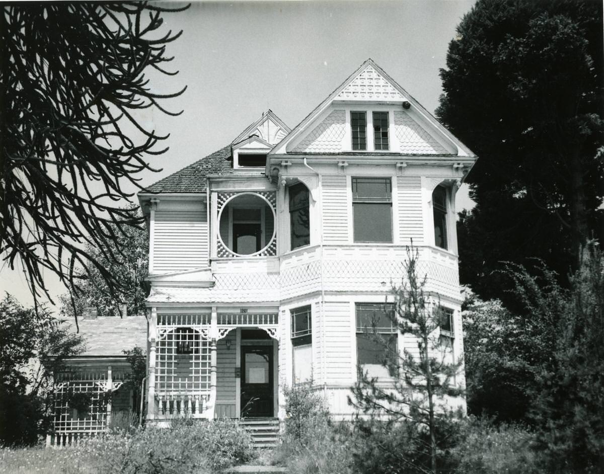 #18 Historic home, Olympia, 1968