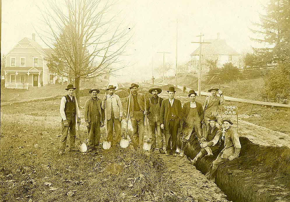 #51 Gas Line Digging, Olympia, 1910