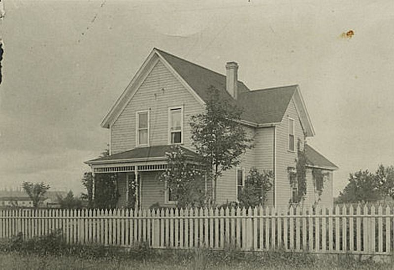 #34 Cameron residence, 1920s