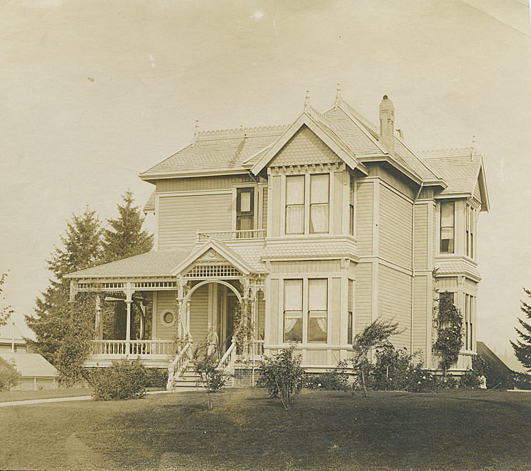 #84 A.A. Phillips House, 1890