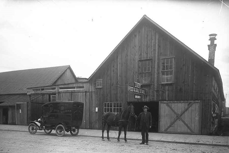#83 J.C. Dunkin Stable and John Barnes Veterinary Surgion, Olympia, 1914