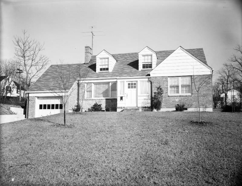 #36 25 (street unidentified), July 1949