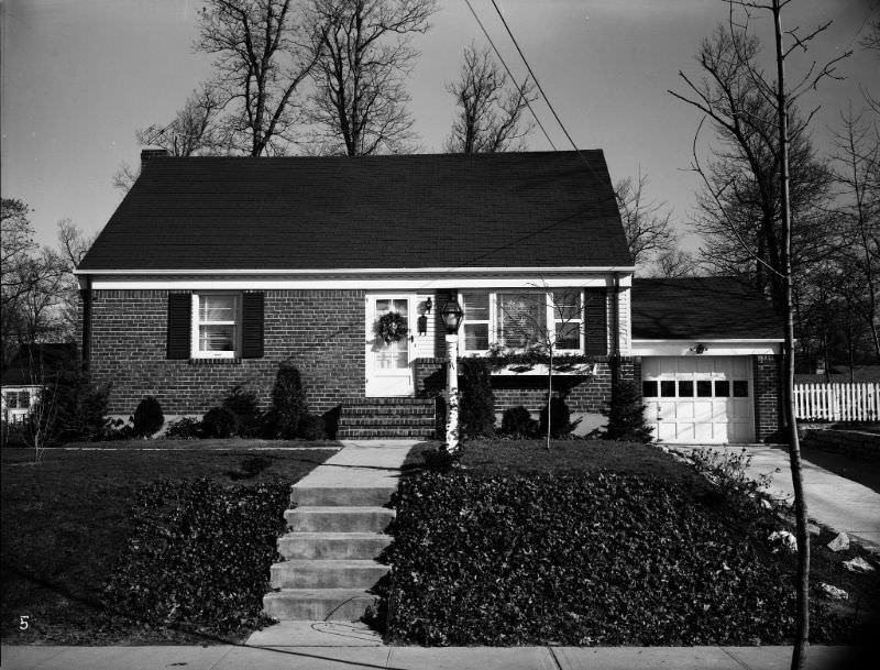 #38 71 (street unidentified), July 1949