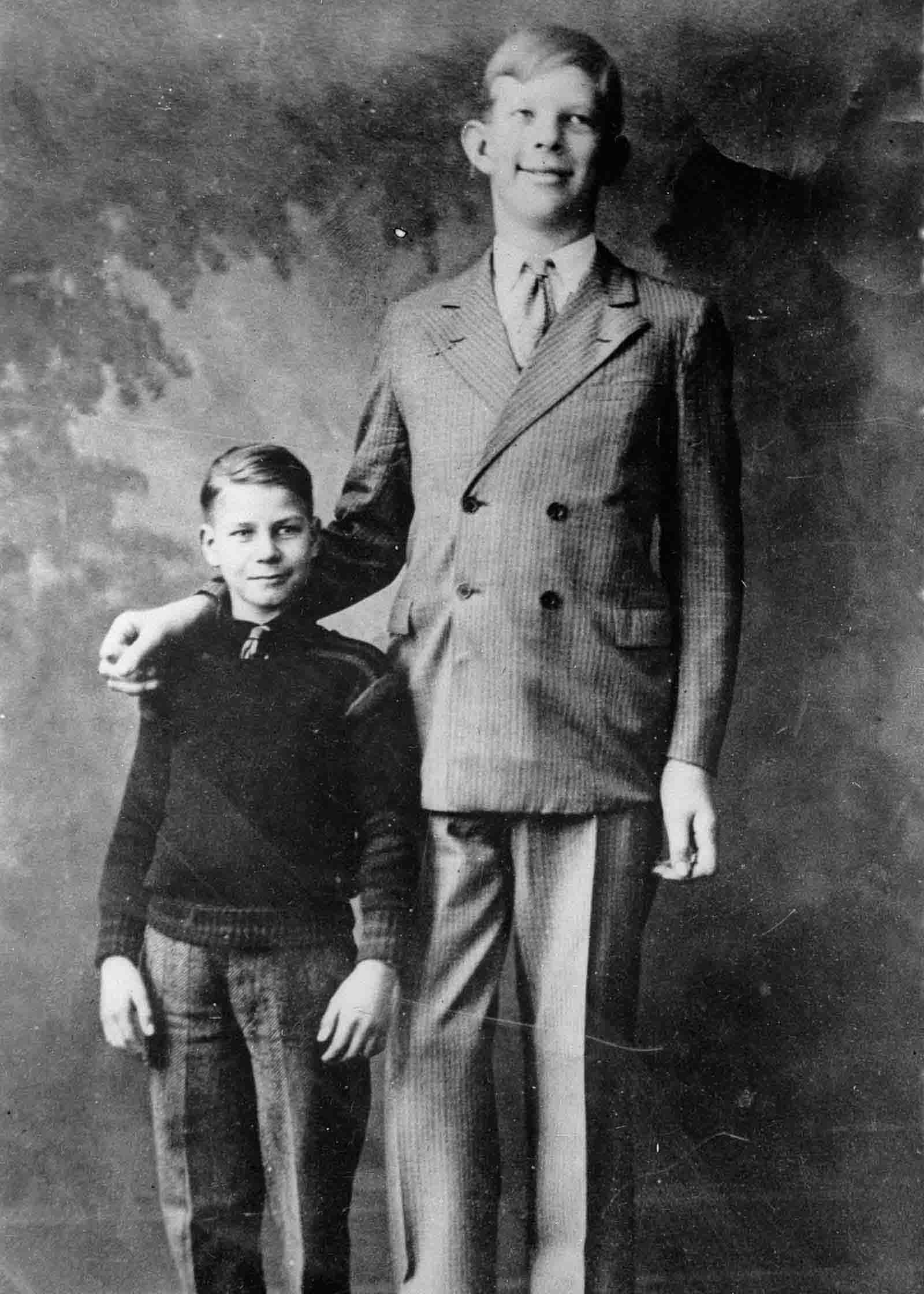 #11 Wadlow at age 10.