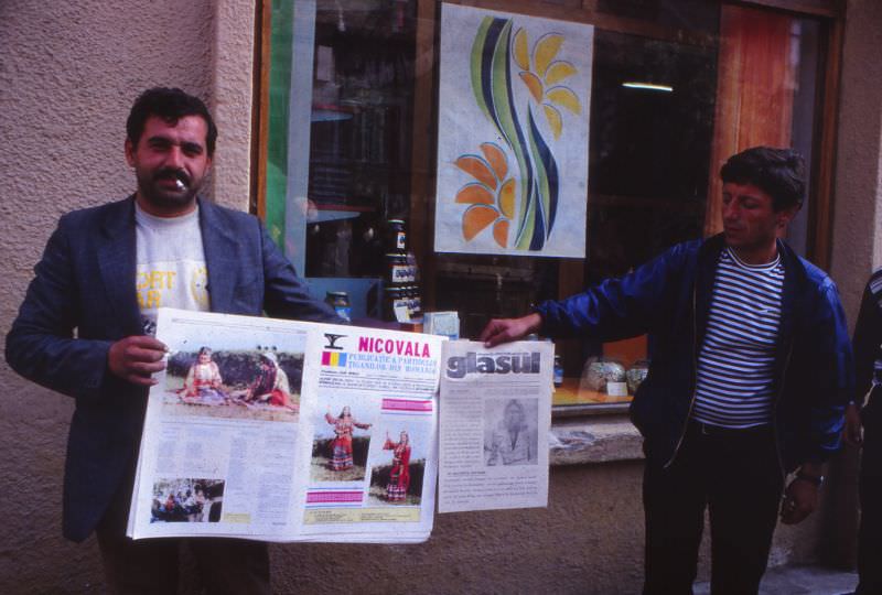 #19 Sibiu. Nicovala and Glasul, 1990