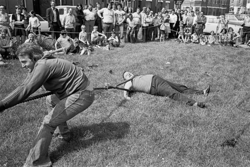 #7 Bank holiday tug of war competition, Pill, Newport