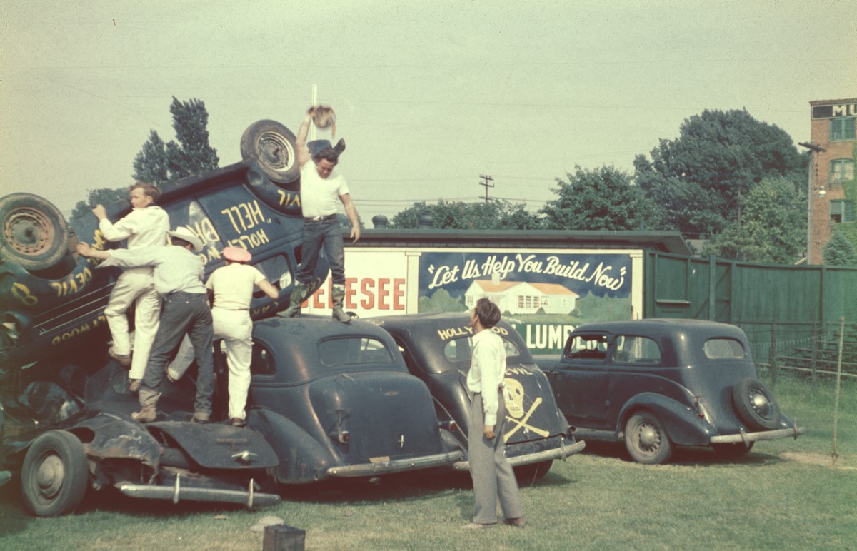 #30 Hollywood Hell Drivers