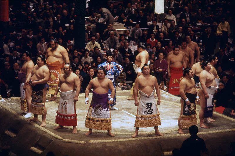 #61 Rikishi presentation, Tokyo, 1983