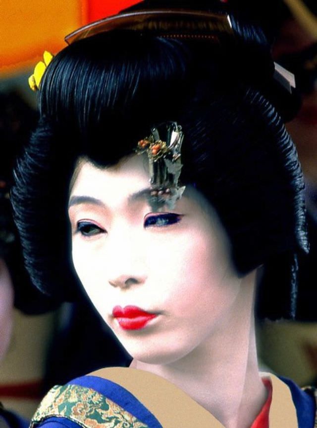 #12 Portrait of a geisha (maiko), Tokyo, 1982