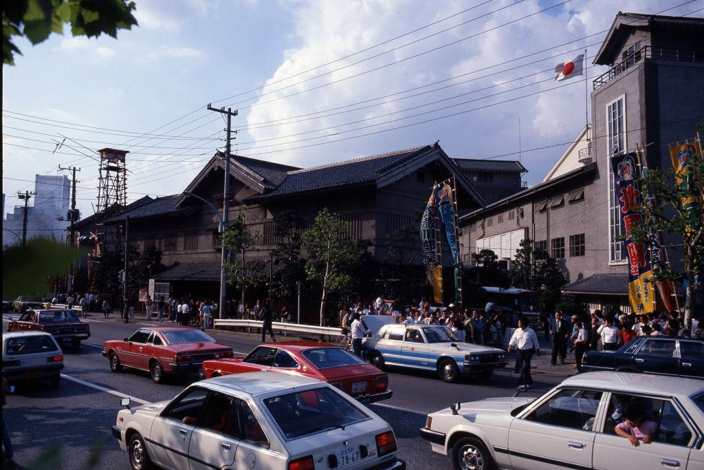 #72 A general view on day fifteen of the Grand Sumo Autumn Tournament at Kuramae Kokugikan, Tokyo, 1984