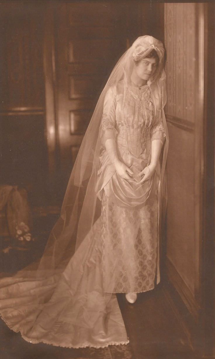 #27 Bride in 1885
