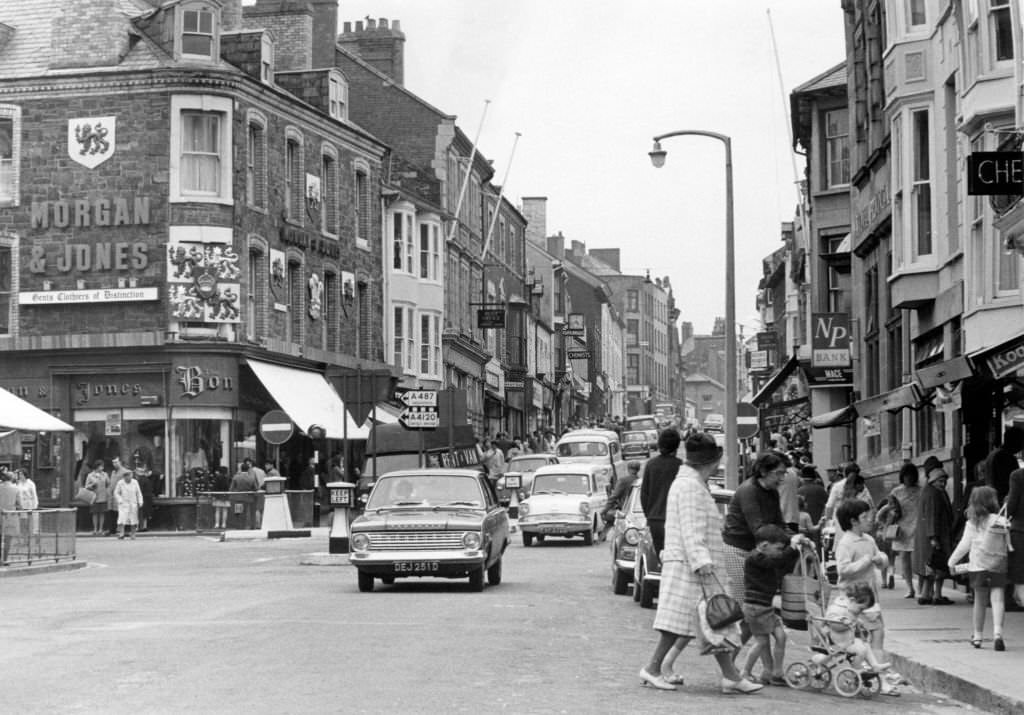 #99 Street Scenes, Aberystwyth, Ceredigion, West Wales, 23rd June 1969.