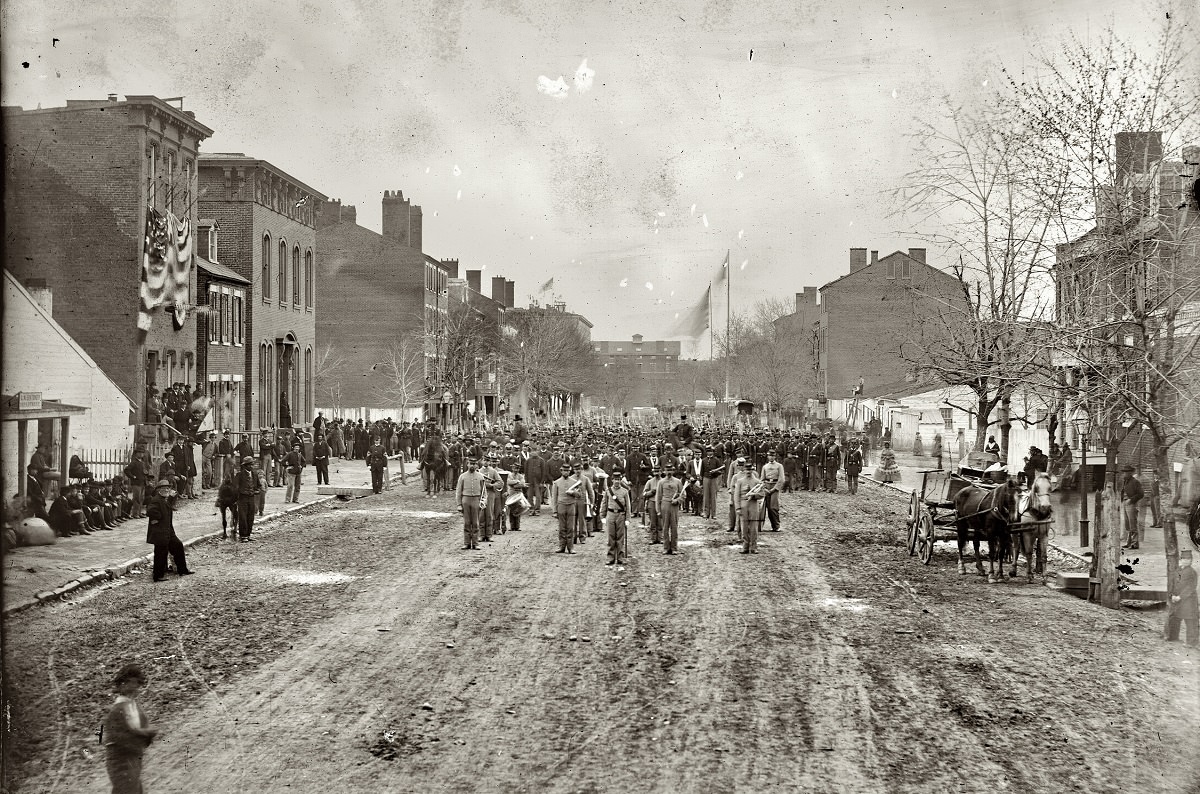 #7 1st U.S. Volunteer Infantry. Hancock’s Veteran Corps on F Street N.W.” Wet plate negative, Washington, D.C., 1865.