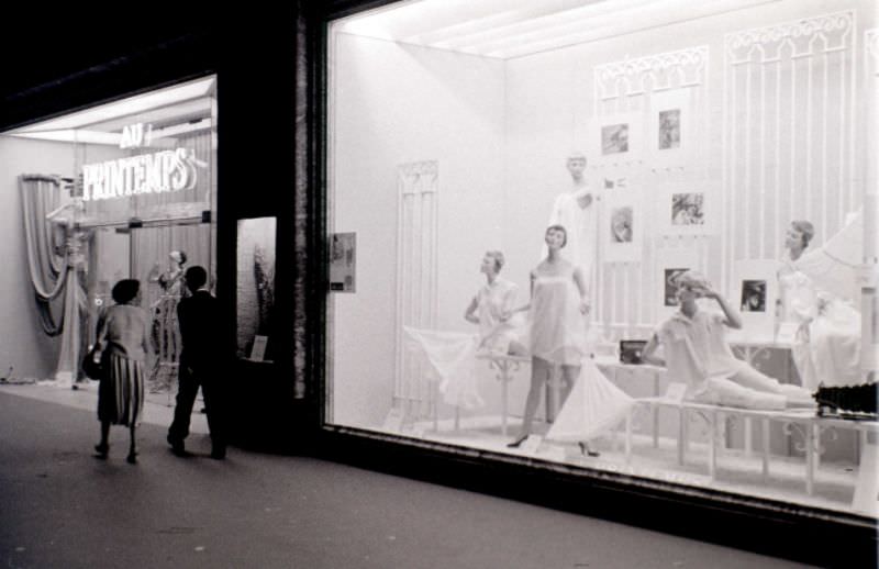 #77 Au Printemps department store, Boulevard Haussman, 1950s