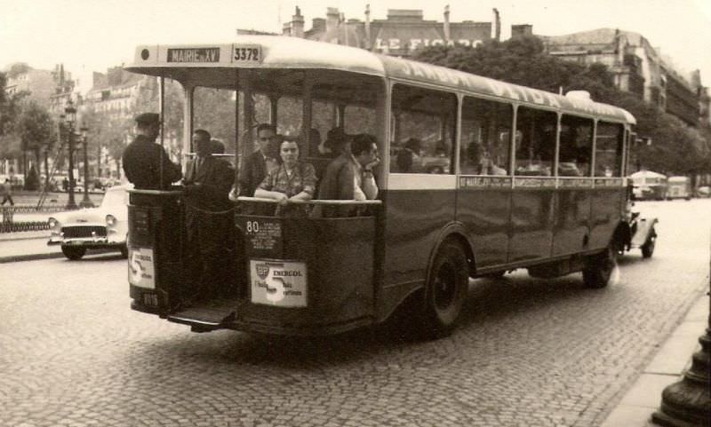 #81 Paris, 1950s
