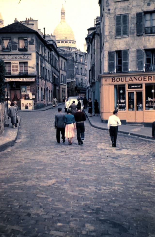 #83 Montmartre, 1950s