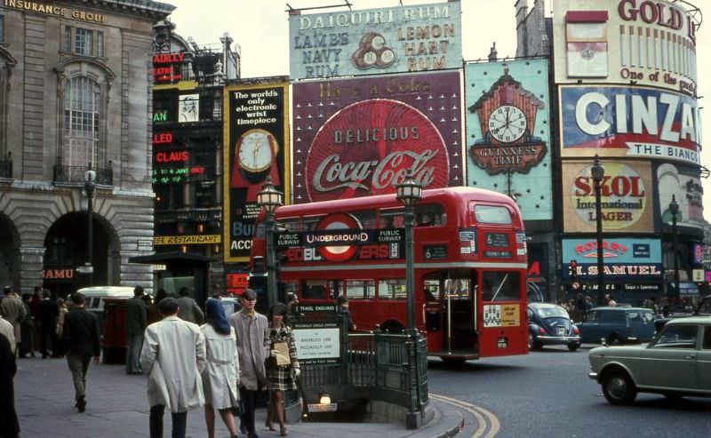 #69 Piccadilly Circus, London, April 1970