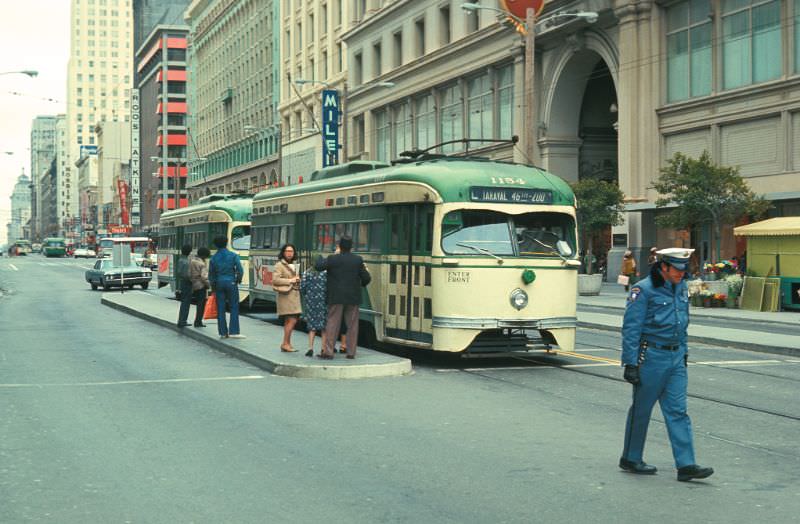 #95 Market Street at 5th Street/Eddy Street/Powell Street looking east, 1971