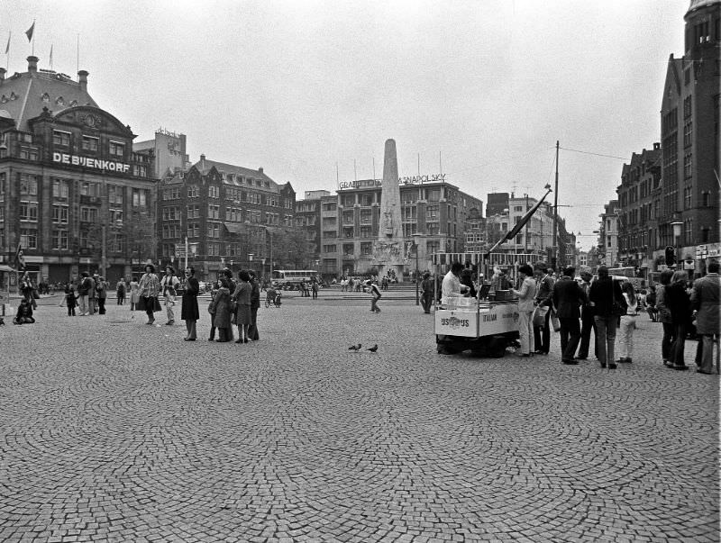 #34 Ice cream seller, Amsterdam, 1970s