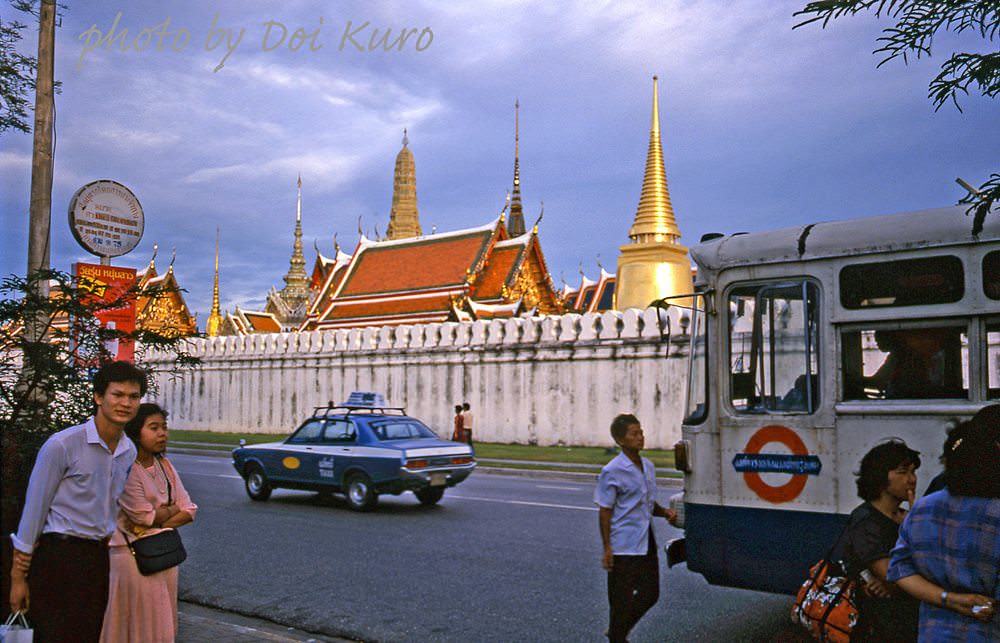 #5 Bus stop near the Wat Phra Kaeo