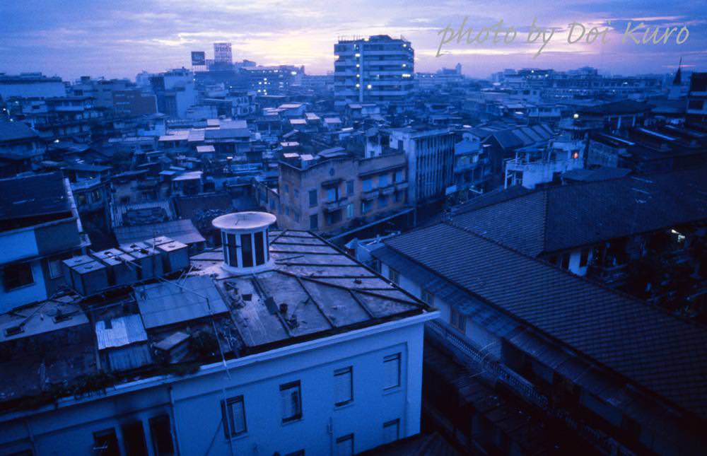 #13 Yaowarat scene view from Krungkasem Srikrung Hotel
