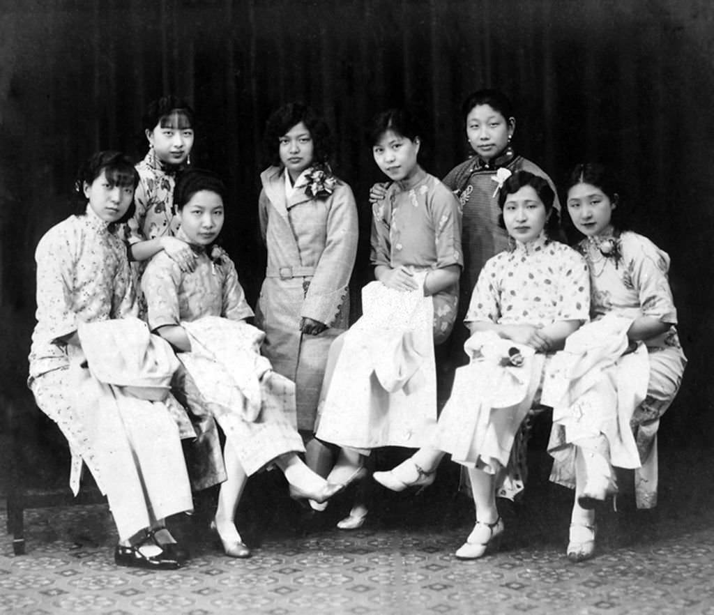 Young women in 1930s Shanghai proudly – and confidently showing off their unbound feet and modern, Western footwear.