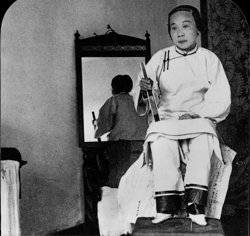 Bound Feet: Horrible Body Modification that Chinese Women Practiced for One Thousand years Weird