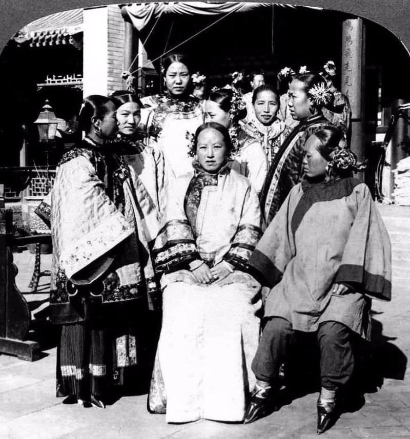 Bound Feet: Horrible Body Modification that Chinese Women Practiced for One Thousand years Weird