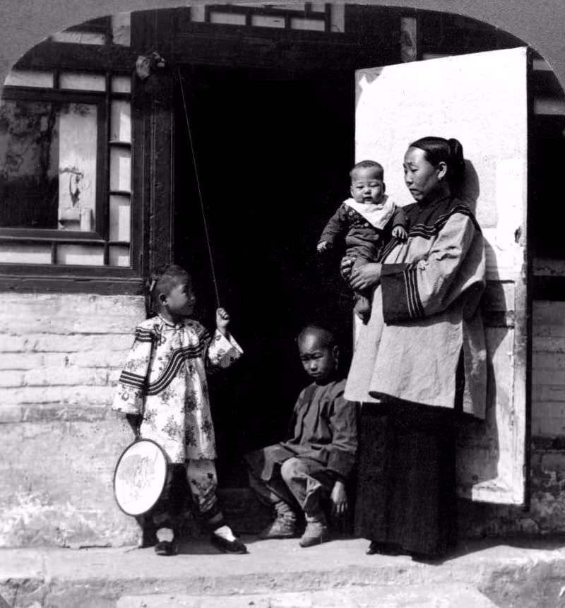 Bound Feet: Horrible Body Modification that Chinese Women Practiced for One Thousand years Weird