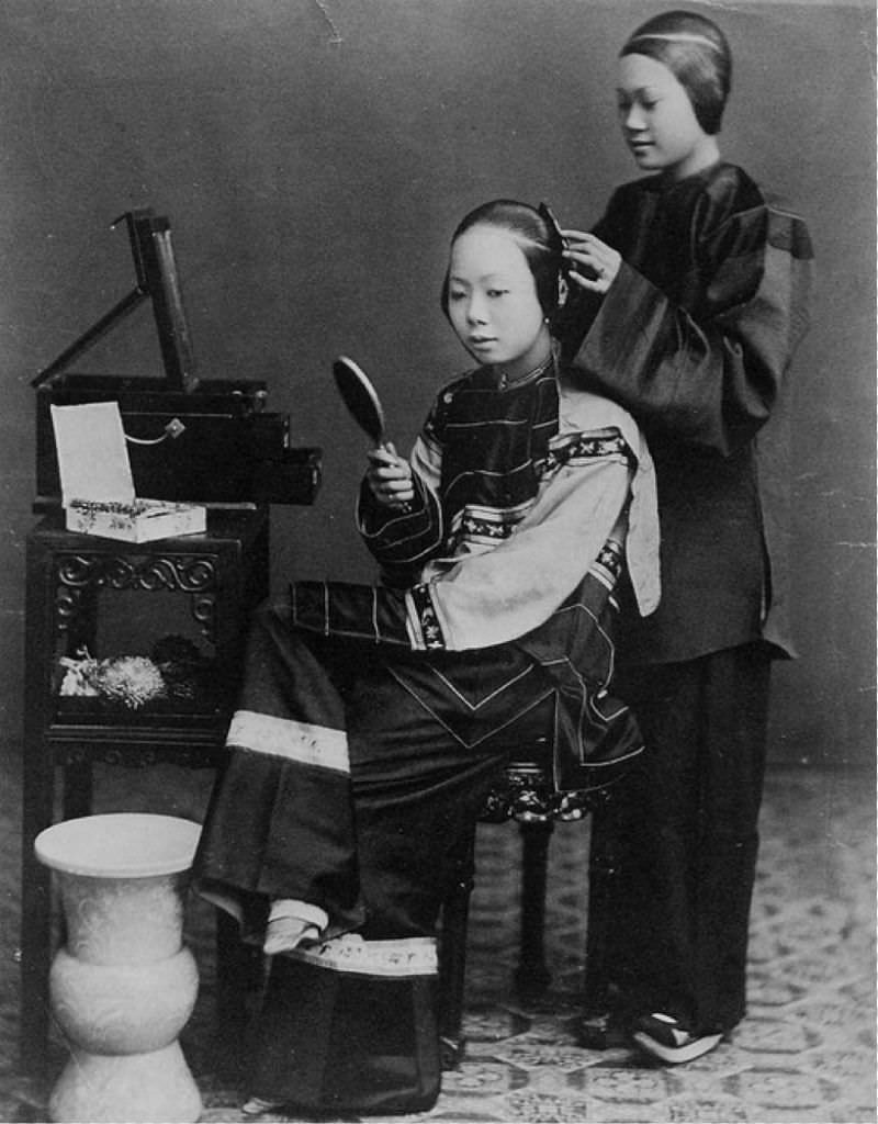 Bound Feet: Horrible Body Modification that Chinese Women Practiced for One Thousand years Weird