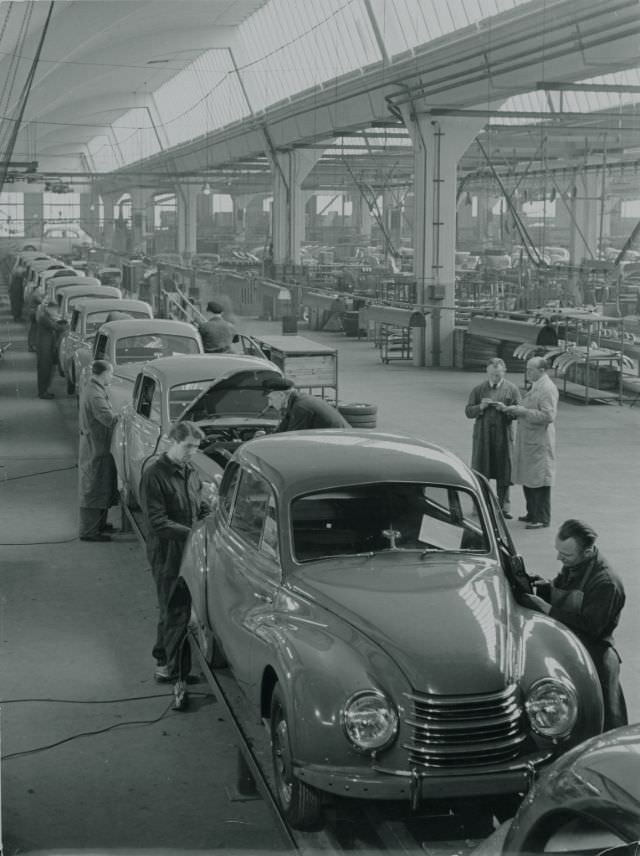 #4 Finishing assembly line, 1951
